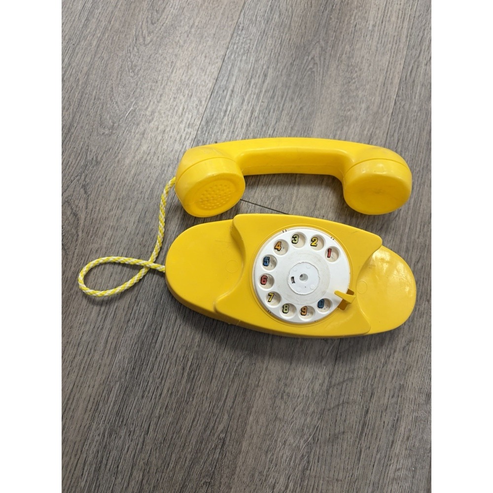 Vintage Handi-Craft Plastic Play Phone ~Yellow rotary dial